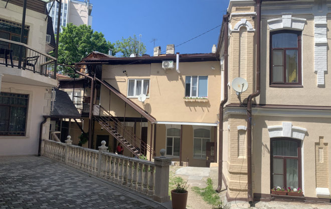 Капремонт фасада дома 1900 года постройки завершили в Кисловодске