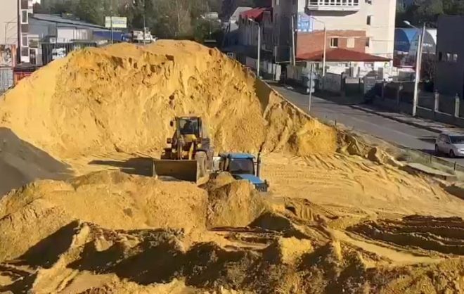 К зиме в Ставрополе заготовили 40 тысяч тонн пескосоляной смеси