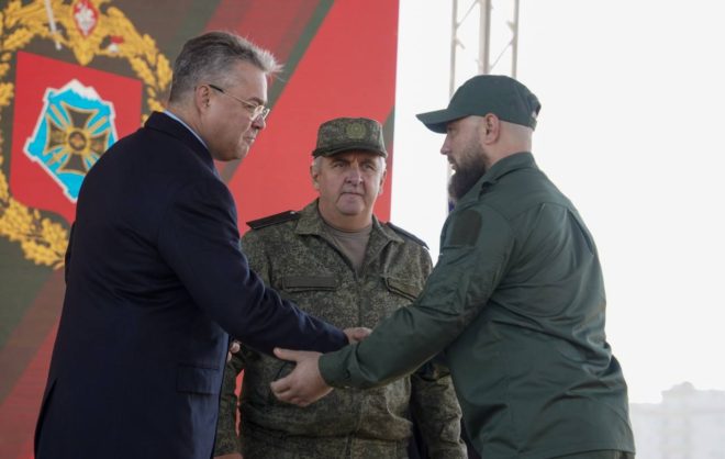 Губернатор Ставрополья вручил награды бойцам СВО на выставке военной техники