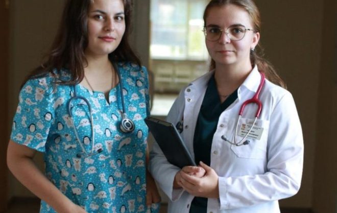 Больница в Благодарном пополнилась тремя молодыми врачами