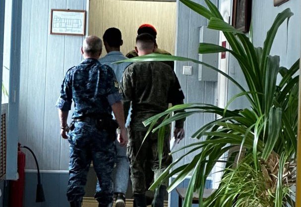 Ударившего ножом сослуживца контрактника осудили на 3 года колонии в Будённовске