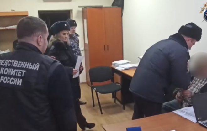 В Невинномысске мужчина совершал непристойные действия рядом со школьницами