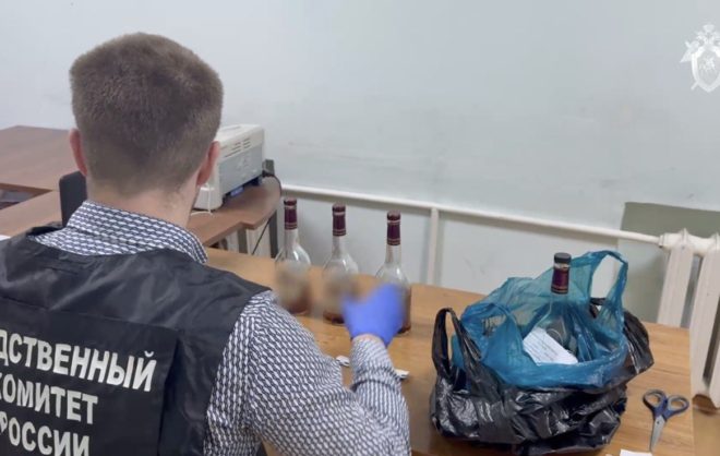 Экс-полицейский ответит за продажу контрафактного алкоголя в Кочубеевском округе