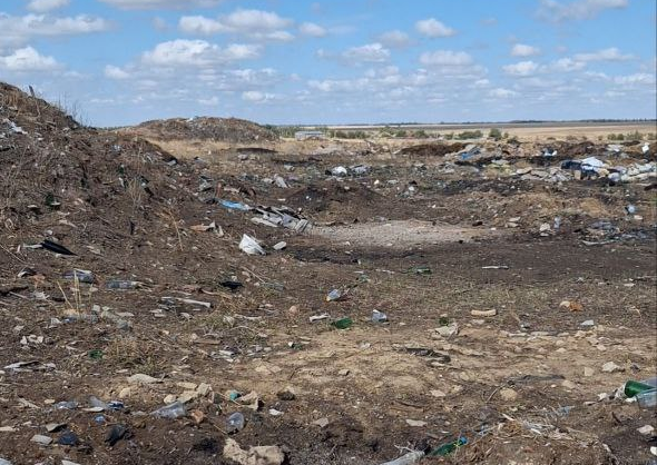 Незаконную свалку площадью более 10 га обнаружили в Ипатовском округе