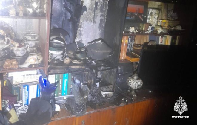 Женщина погибла при пожаре в многоквартирном доме Пятигорска