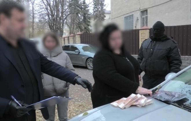Ставропольчанка пыталась откупить мужа-наркоторговца за 3 млн рублей в КЧР