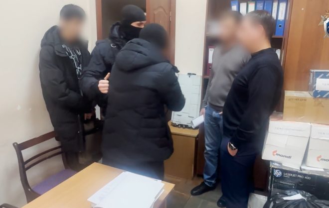 Пять сотрудников ГИБДД принимали экзамены за деньги в Георгиевском округе