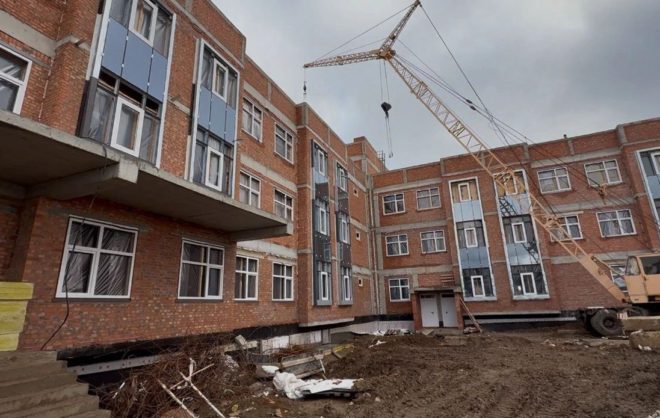 Готовность строящейся поликлиники в Михайловске составляет 33%