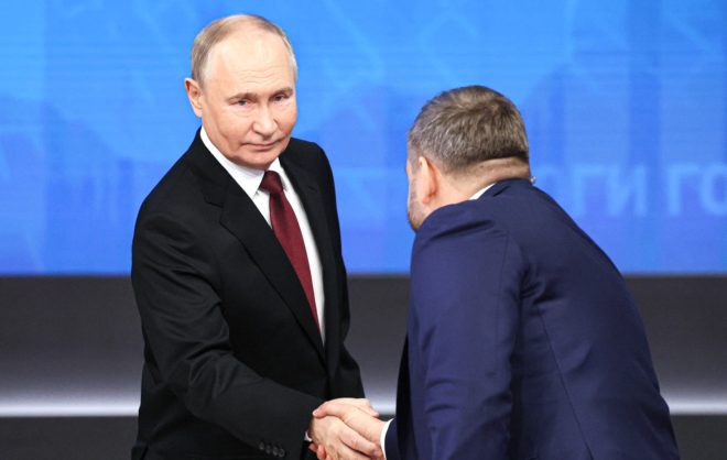 Президент поблагодарил волонтёров за помощь в Курской и в Белгородской областях