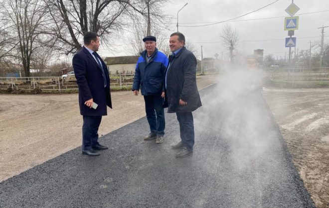 В Советском округе до конца года обновят дорогу к школе