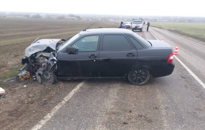 Два человека пострадали в двойном ДТП в Ставрополе