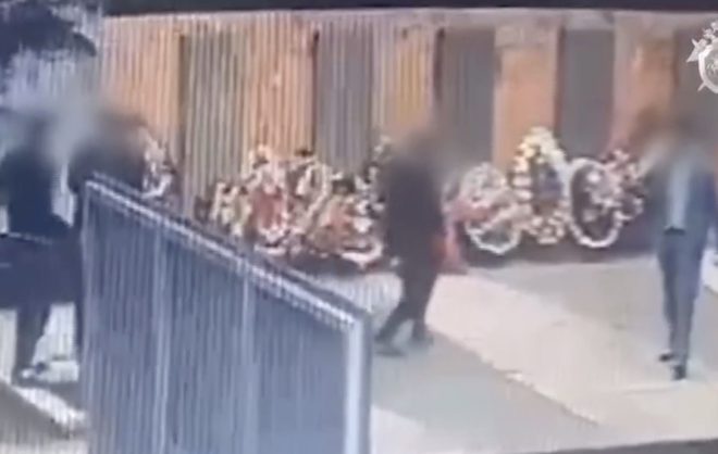 Четверо молодых людей в Александровском округе ответят за осквернение памятника
