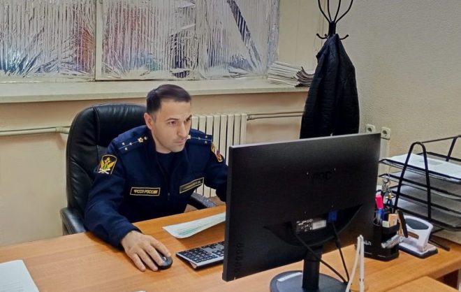Приставы в Пятигорске помогли пенсионерке взыскать долг с мошенника