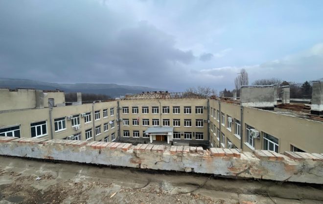 Столетнее здание школы капитально ремонтируют в Кисловодске