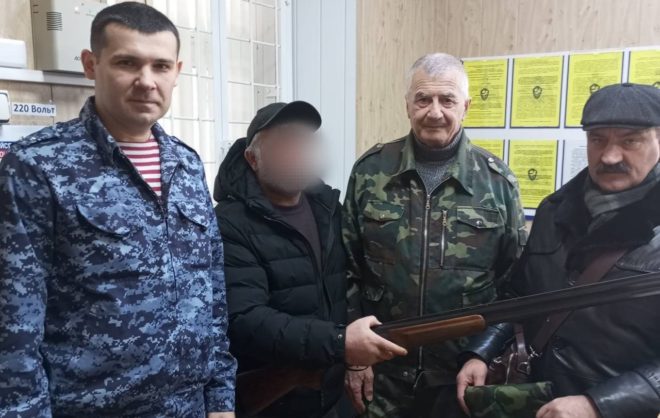 Житель Изобильненского округа передал бойцам СВО своё охотничье ружьё