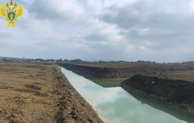 Бизнесмен на Ставрополье несанкционированно оборудовал водный канал