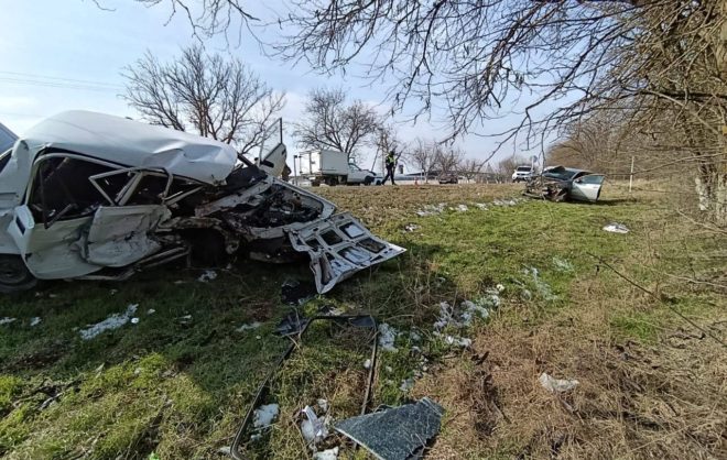 Два автомобилиста попали в больницу после ДТП в Георгиевском округе 