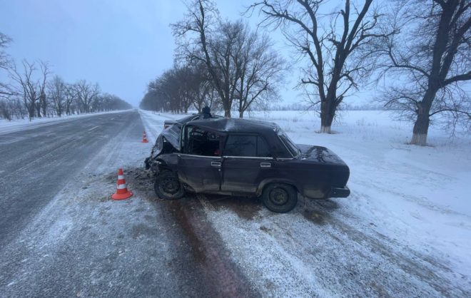 Автомобилист погиб в ДТП в Грачёвском округе