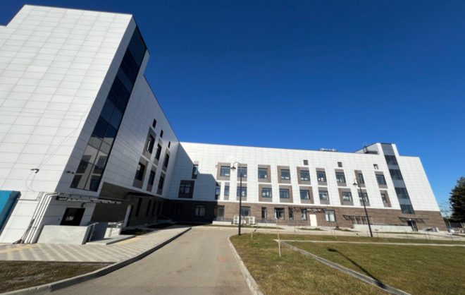 Строительство нового корпуса больницы в Кисловодске завершили на 90%
