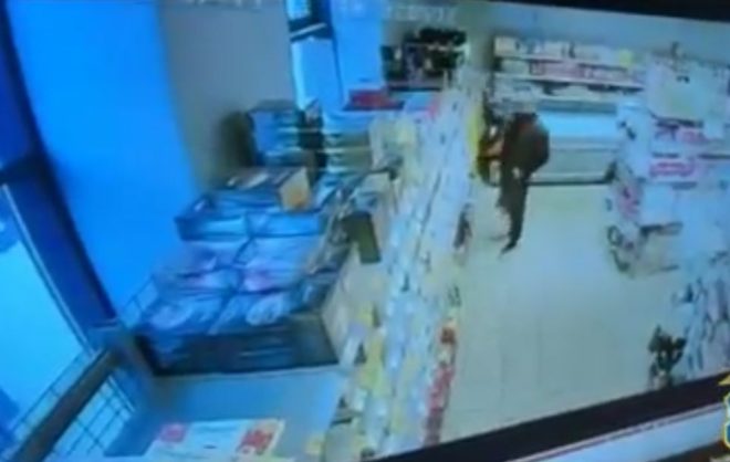 Житель Пятигорска украл из магазина продукты и алкоголь на 35 тысяч рублей