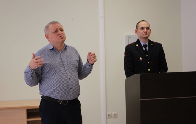 Полицейские рассказали о киберпреступлениях студентам в Ставрополе