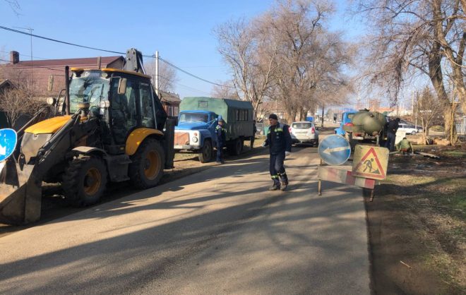 Из-за прорыва трубы часть улиц в Новоалександровске временно останется без воды