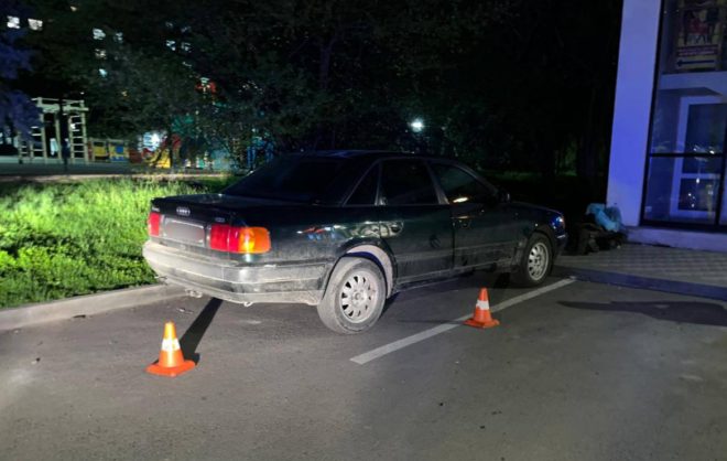 Сорвавшийся с тормозов автомобиль насмерть сбил водителя в Железноводске