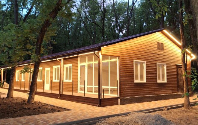 Дорогу к детскому лагерю ремонтируют в Ипатовском округе
