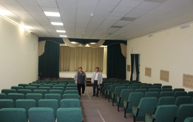 Сцену Дома культуры в Туркменском округе обновили по краевой программе