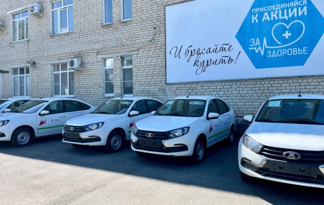 В больницу Изобильнеского округа закупили12 новых санитарных автомобилей
