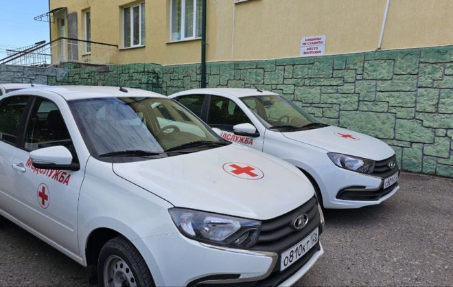 В больницу Предгорного округа приобрели 14 новых санитарных автомобилей