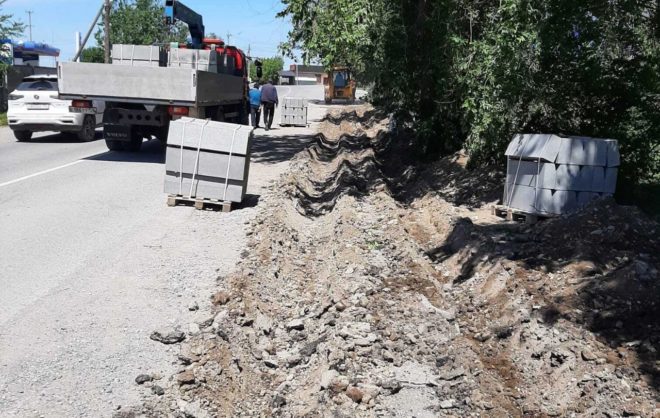 Новые тротуары обустраивают в селе Будённовского округа