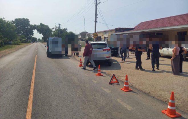 Школьник попал в больницу после автоаварии в Кировском округе