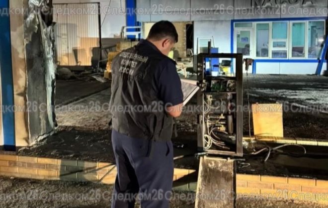На автозаправочной станции в Нефтекумском округе загорелась газовая колонка