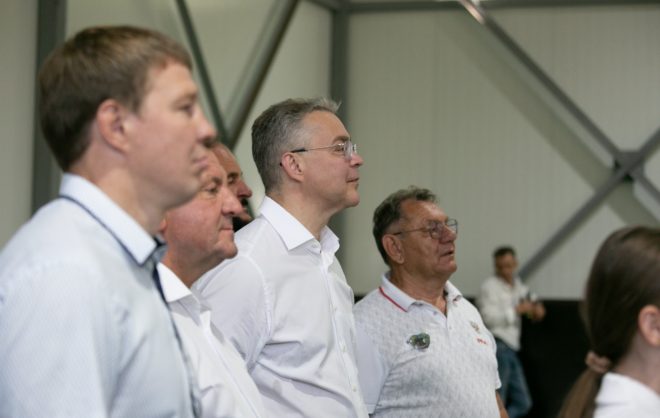 Губернатор посетил конно-спортивную школу в Ставрополе