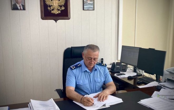 За сбор части премий с сотрудников будут судить женщину в Изобильненском округе