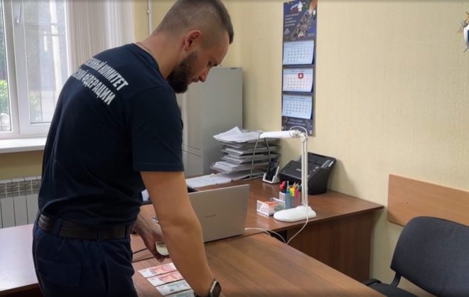Экс-начальника отдела ГИБДД Апанасенковского округа заключили под стражу