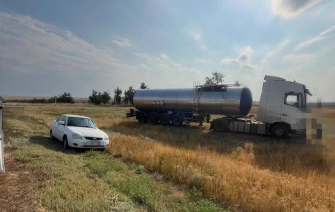 Два человека пострадали в ДТП с легковушкой и большегрузом на Ставрополье
