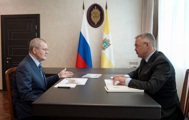 Полпред президента РФ в СКФО провёл рабочую встречу с губернатором Ставрополья