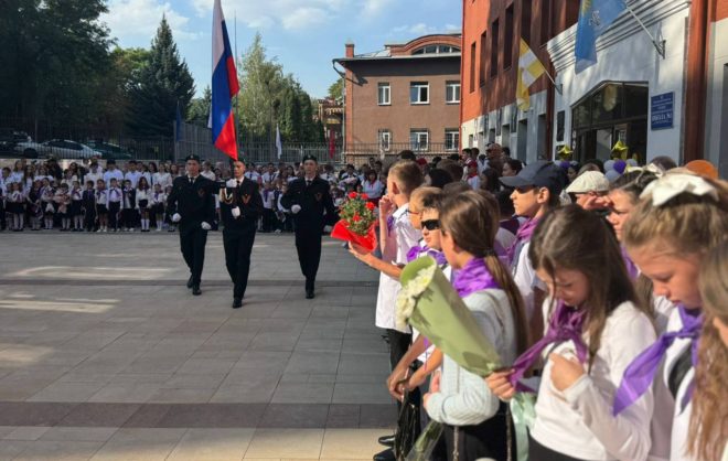 В старейшей школе Кисловодска открыли класс-амфитеатр под открытым небом