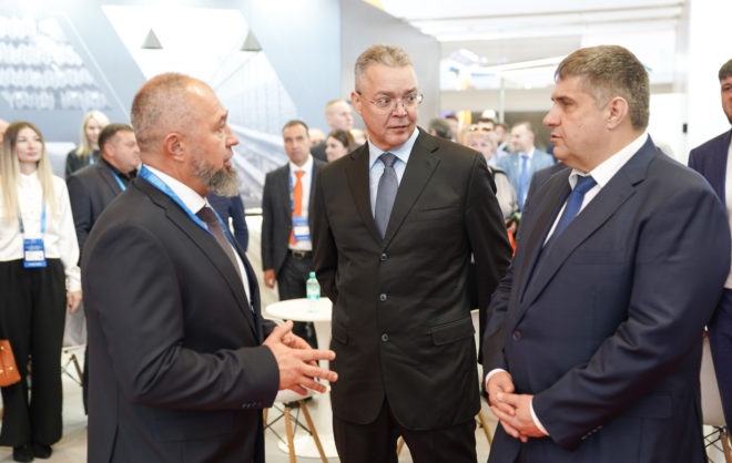 Губернатор Ставрополья и глава Росавтодора открыли в крае выставку «Дорога – 2025»