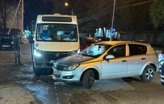 В Ставрополе в ДТП с маршруткой пострадал пассажир