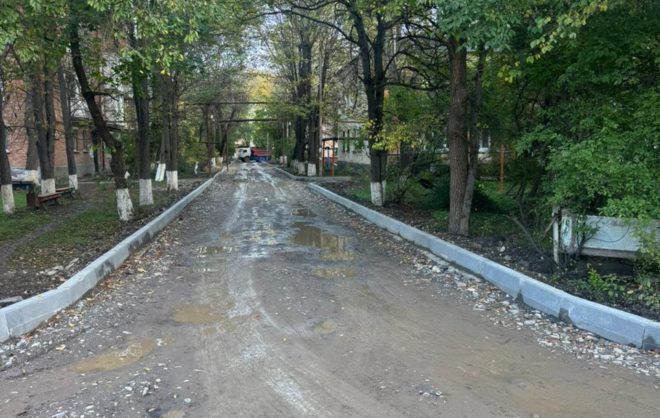 Три двора благоустраивают в Минеральных Водах по краевой программе