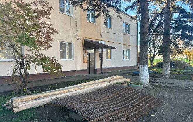 В трёх жилых домах на Ставрополье отремонтируют кровлю