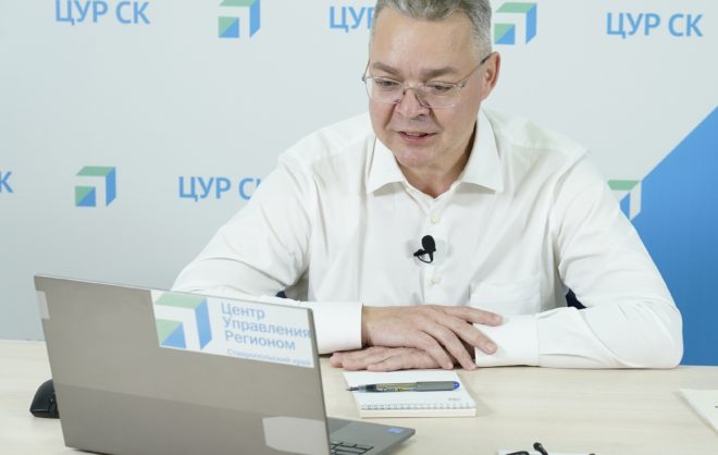 Глава Ставрополья поручил привести в порядок тротуар к сельской школе