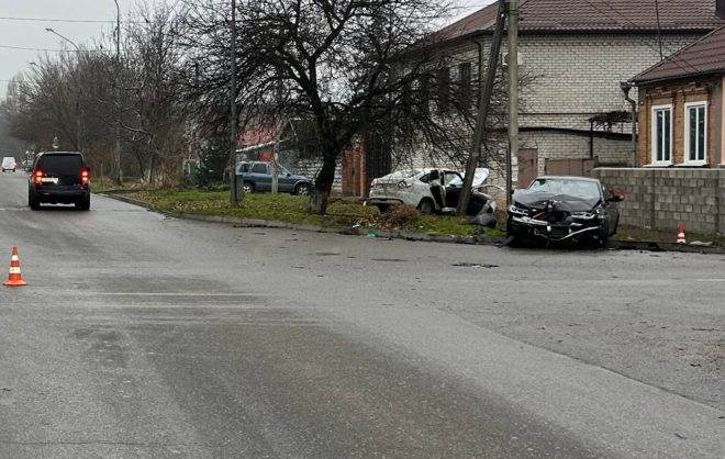 Пенсионерка погибла при столкновении двух легковушек в Минводах