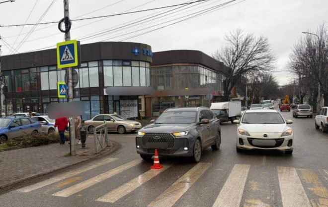 В Ессентуках восьмилетнего мальчика на зебре сбил нарушитель ПДД
