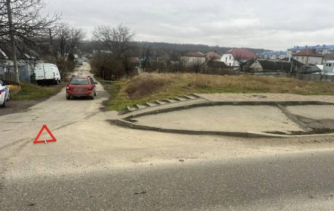 В Ставрополе автомобиль сбил несовершеннолетнюю девочку