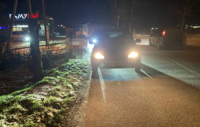 Девочка попала под колёса автомобиля в Будённовске