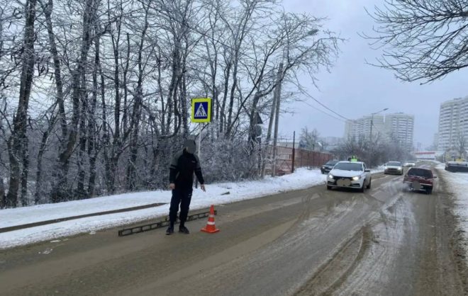 Водитель легковушки наехал на 12-летнюю девочку в Ставрополе